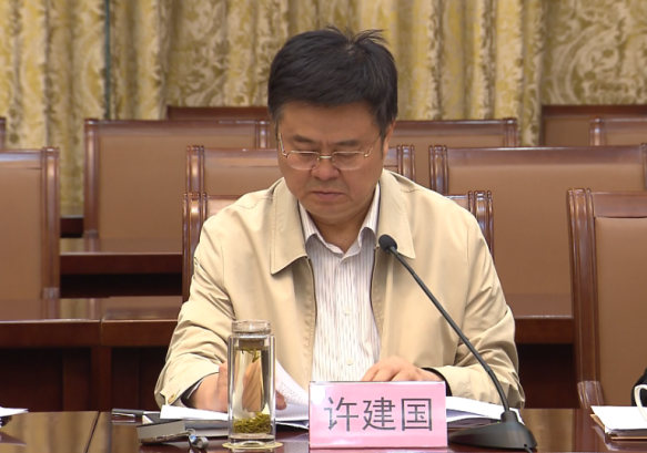 李學(xué)董事長參加省人大常委會調(diào)研活動5