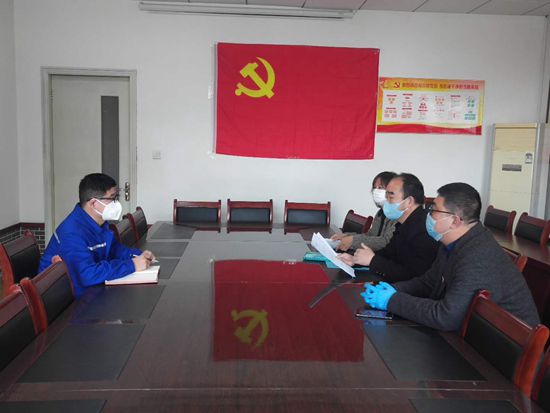 鎮(zhèn)領導到魯中水泥進行調(diào)研77